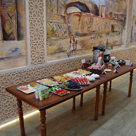 Usman Hotel Samarkand Bagian luar foto