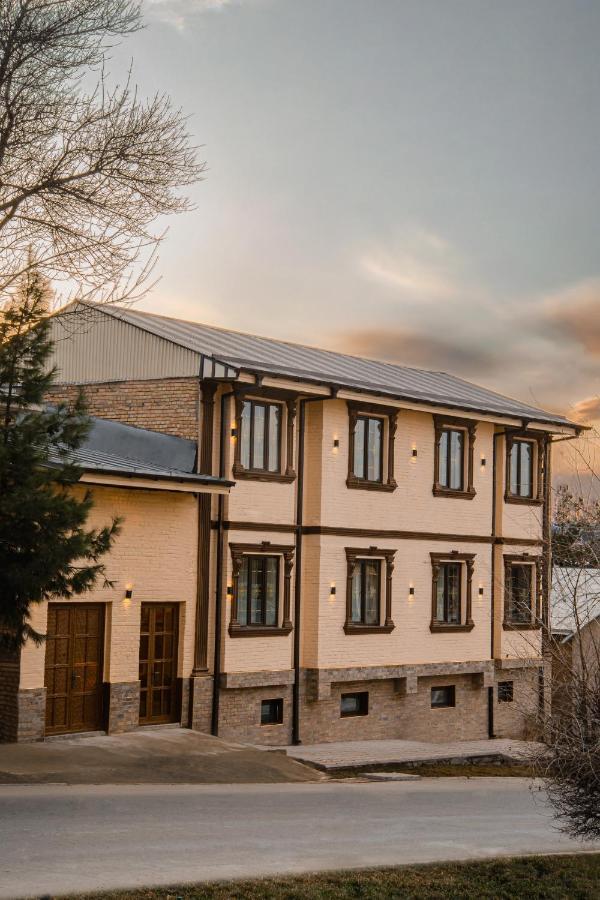 Usman Hotel Samarkand Bagian luar foto