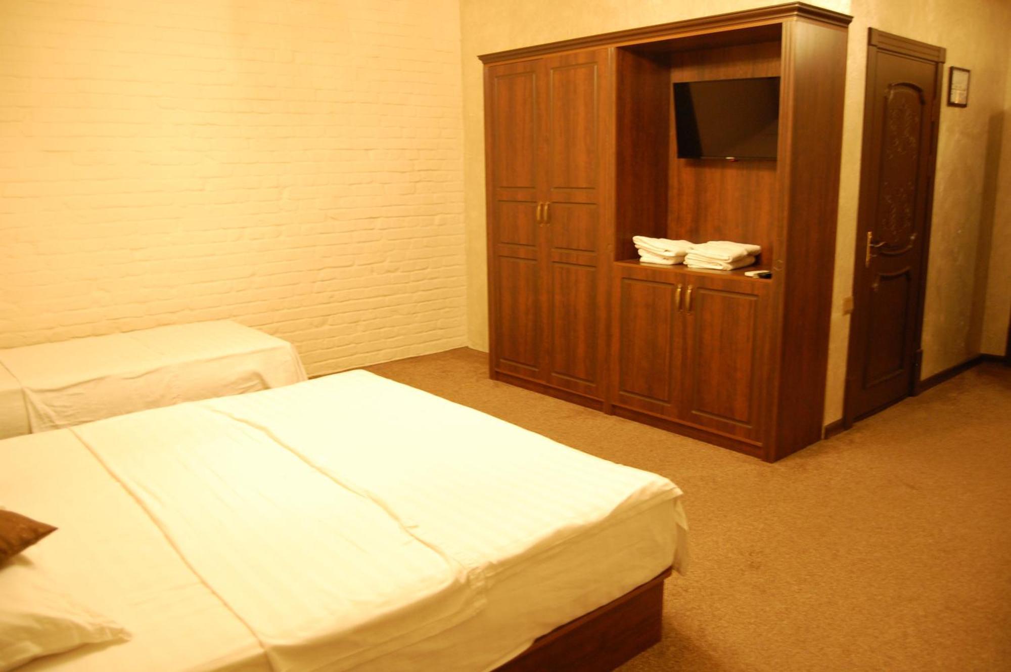 Usman Hotel Samarkand Bagian luar foto