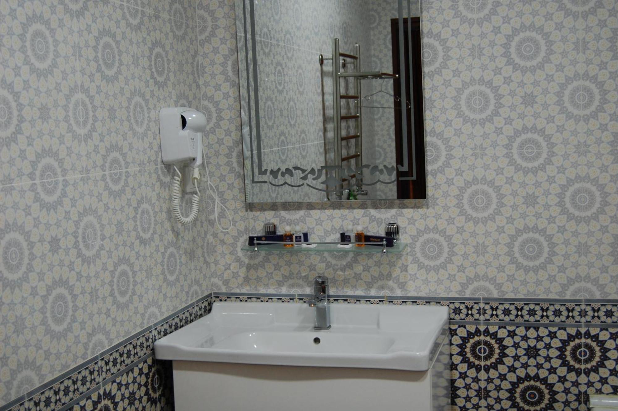 Usman Hotel Samarkand Bagian luar foto